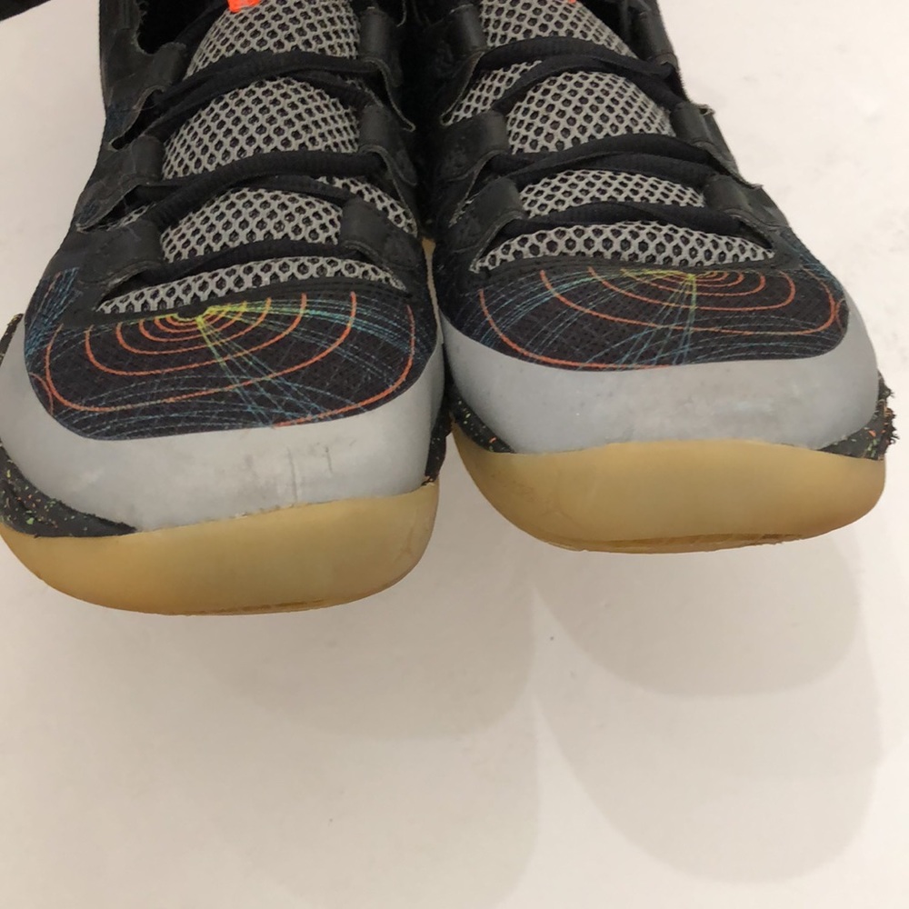 AIR JORDAN 28 CHRISTMAS BASKETBALL SNEAKERS MENS SIZE 9.5 - Picture 9 of 16